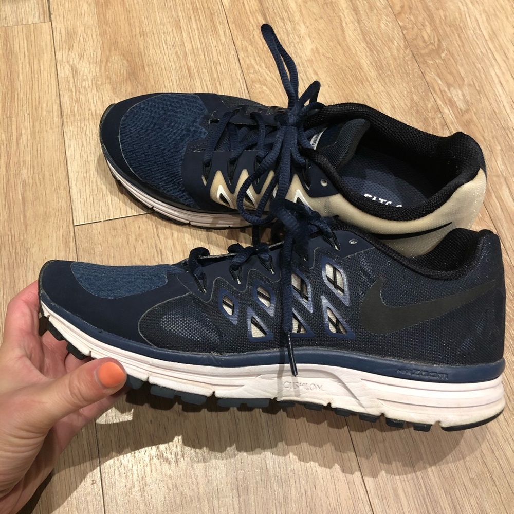Nike Navy Vomero 9